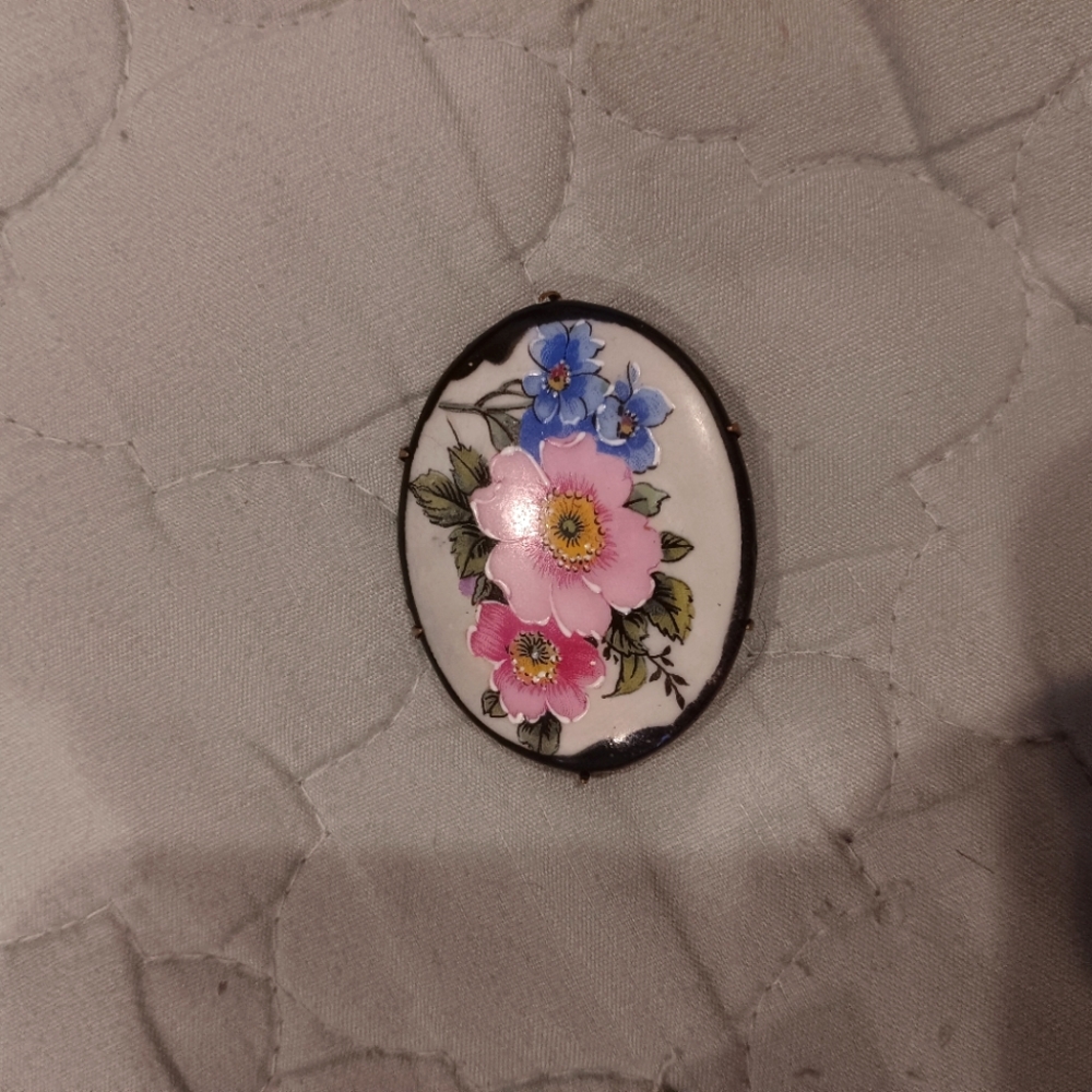 Vintage flower broach